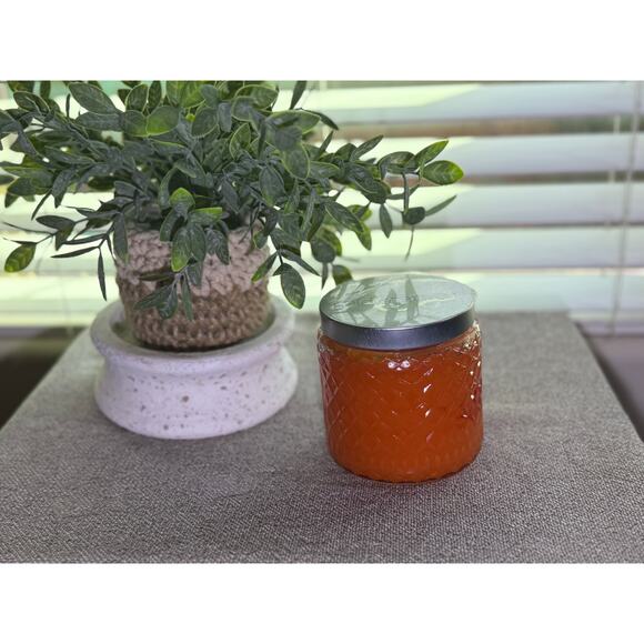 Gold Canyon Candles Med 16oz  Coconut Mango Highly Scented Candle  Hard to Find - Picture 1 of 3